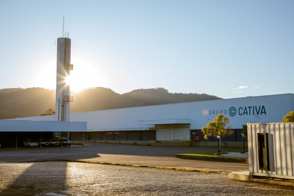 Fachada cativa pomerode matriz 2_logo grupo